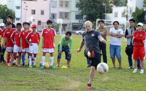 Fredrik Ljungberg: "Người hâm mộ VN thật tuyệt vời"