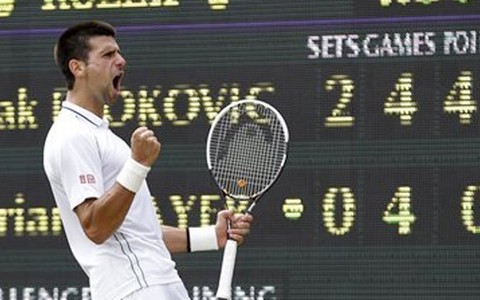 Djokovic đối đầu với Federer ở bán kết