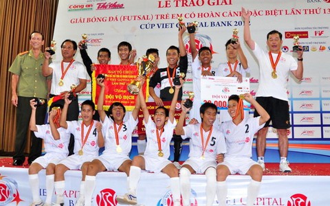 Gia Lai bảo vệ thành công chức vô địch