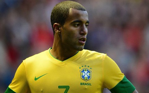 Lucas Moura bỏ M.U. để về PSG