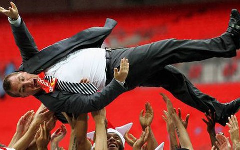 Swansea giữ chân HLV Rodgers đến năm 2015