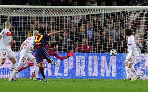 Messi cứu Barca