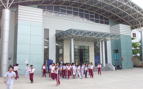 Lo chuyện khai thác sân bãi