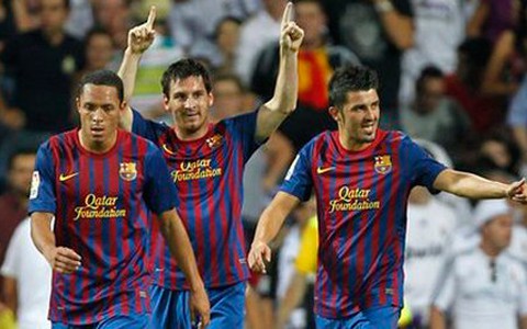 Villa, Messi, Valdes tỏa sáng giúp Barca hòa