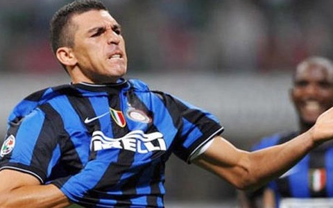 Lucio ở lại Inter đến năm 2014