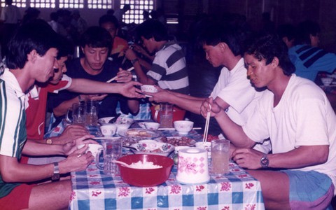 Kể chuyện đá bóng thời bao cấp