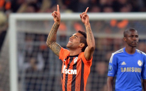 Chelsea ngã ngựa tại Donbass Arena