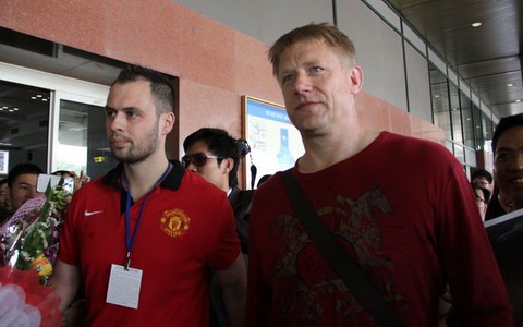 Thủ môn huyền thoại Peter Schmeichel đã đến Việt Nam