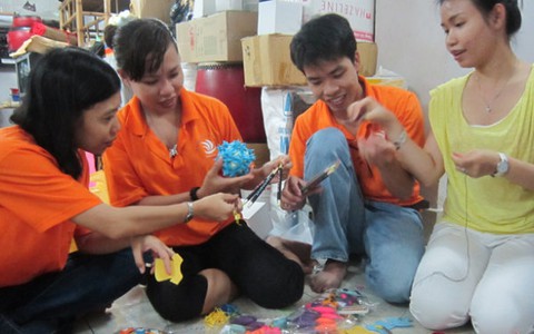 "IVC - Cùng em đến trường" lần 7-2013