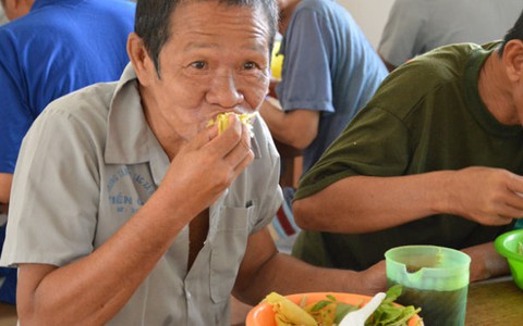 Bánh xèo cho người cơ nhỡ