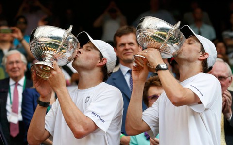 Anh em nhà Bryan 4 lần liên tiếp vô địch Grand Slam