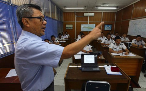 Indonesia vơ vét phi công
