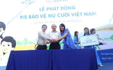 P/S bảo vệ nụ cười Việt Nam, tưng bừng chào năm học mới