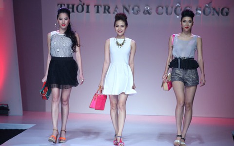 Dịu dàng sắc thu trong nắng nhạt