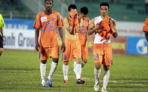 V-League 2013 rối tung
