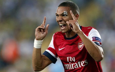 Arsenal vượt qua cơn bỉ cực