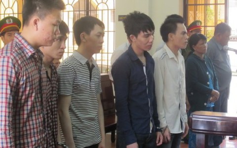 Chém cảnh sát giao thông, 5 bị cáo lãnh án