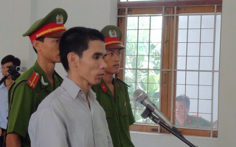 16 năm tù vì đâm vợ ngay sau phiên tòa ly hôn