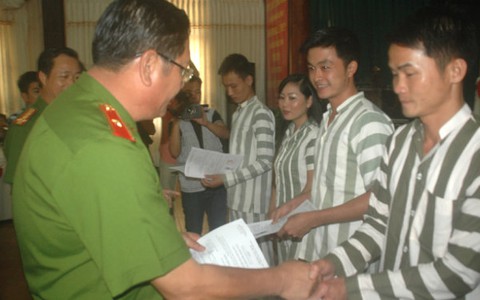Ngày về...