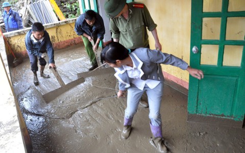 Ngày mai 9-9, Bản Khoang khai trường