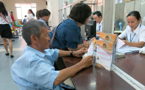 Quận Tân Phú trả hồ sơ hành chính tận nhà