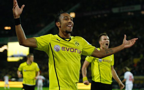 Hàng tiền đạo Dortmund cùng cất cao tiếng hát