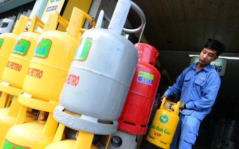 Giá gas cũng bị lũng đoạn