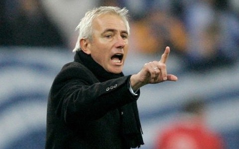 Van Marwijk ngồi vào ghế nóng tại CLB Hamburg