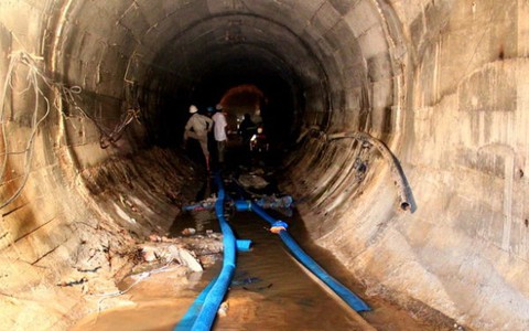 3 công nhân kẹt hầm thủy điện: thấy một chiếc áo nạn nhân