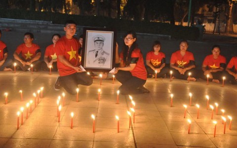 Trắng đêm chờ tiễn đưa Đại tướng