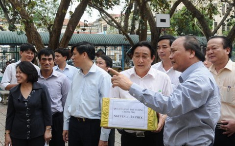 Phải mạnh tay giúp các địa phương khắc phục bão