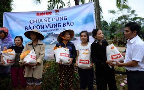 Gạo cứu trợ của Tuổi Trẻ đã đến vùng lũ quét Hà Tĩnh