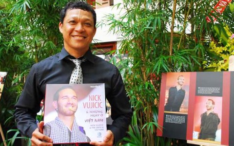 Nguyễn Á ra mắt sách ảnh "Nick & những ngày ở Việt Nam"