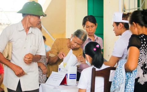 "Nhân bản" kết quả xét nghiệm để lấy tiền chia nhau