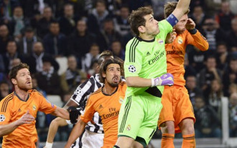 Tuyệt vời Casillas