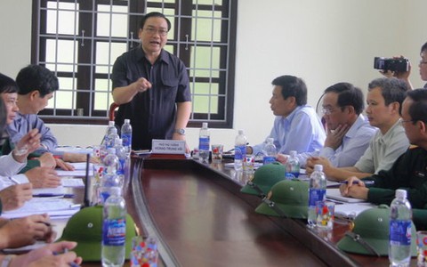 Phó thủ tướng Hoàng Trung Hải họp khẩn ở Thừa Thiên - Huế