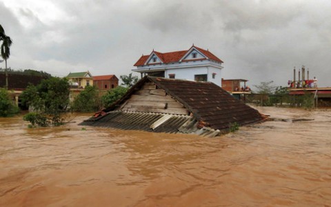 Đêm nghe tin bão miền Trung