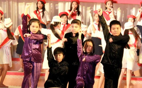 Cùng thắp lên ngọn lửa yêu sử