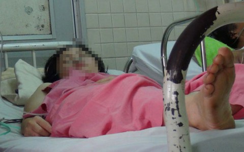 Một điều dưỡng bị đồng nghiệp đâm tại bệnh viện
