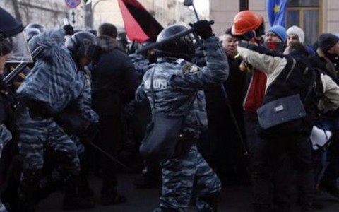 Vượt qua cuộc bỏ phiếu, chính phủ Ukraine tuyên bố cải tổ
