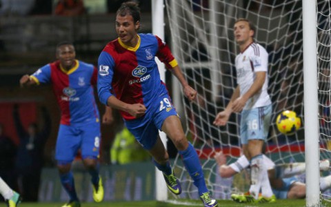 Crystal Palace giành trận thắng đầu tiên dưới thời HLV Tony Pulis