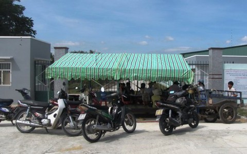 Công ty ngừng hoạt động vì dân dựng trại đòi đất