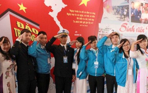 Đại biểu sinh viên hướng lòng về biển đảo Tổ quốc