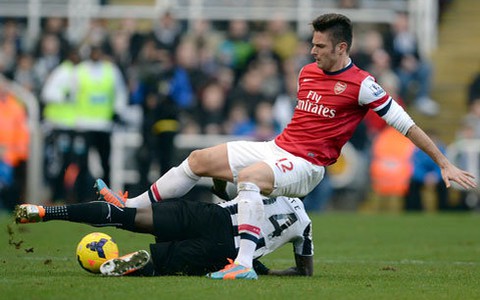 Arsenal sứt mẻ đội hình khi gặp Cardiff