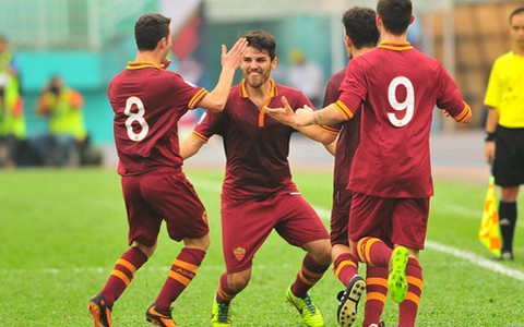 Hạ U19 Tottenham 2-1, U19 AS Roma chạm một tay vào cúp vô địch