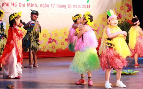 Khai hội Ngày tết quê em