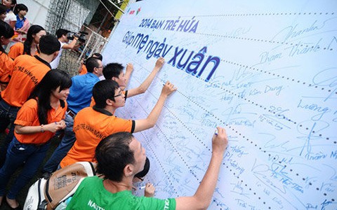 "Giúp mẹ ngày xuân" - nét đẹp ngày Tết