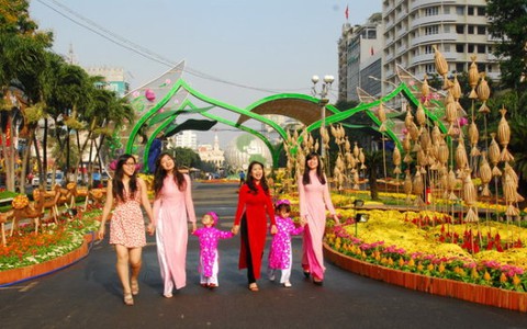 Đường hoa Nguyễn Huệ - xuân Giáp Ngọ trước giờ khai mạc