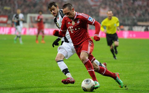 Mổ bướu máu, Ribery phải xa sân cỏ