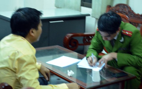 Tài xế xe Hoàng Long bị đánh đập, dí súng đe dọa